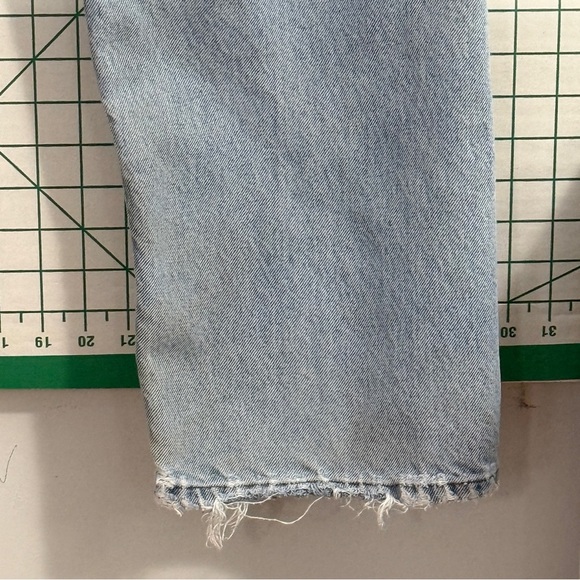 Carhartt Traditional Fit Distressed Light Wash Jeans 36x32 - Picture 11 of 15